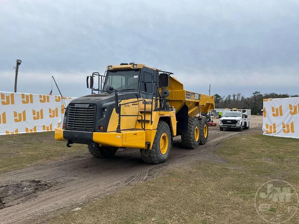 Image of Komatsu HM300-5 Primary image