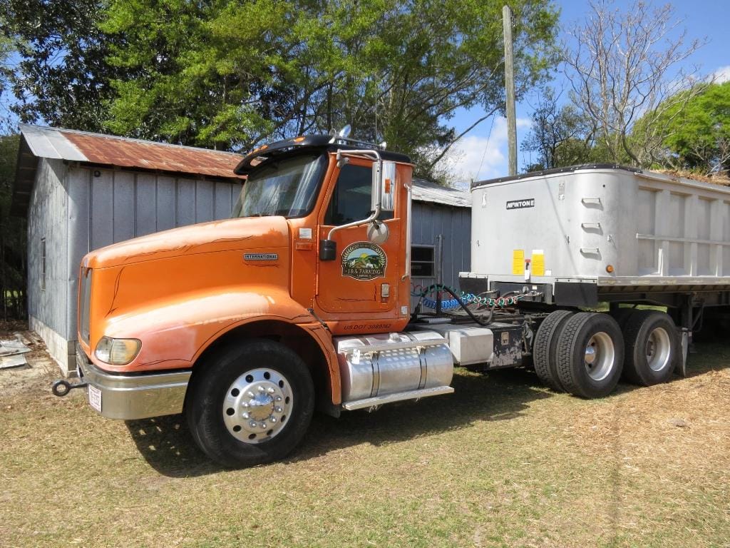 1999 International 9200 Equipment Image0