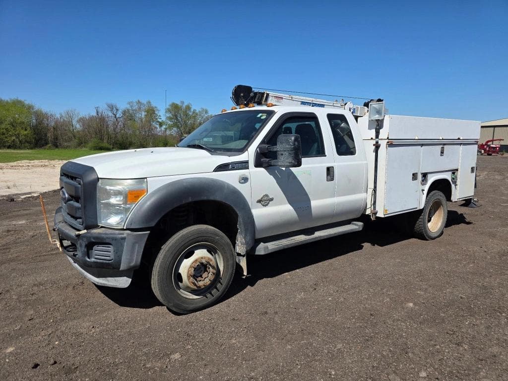 Image of Ford F-450 Primary image