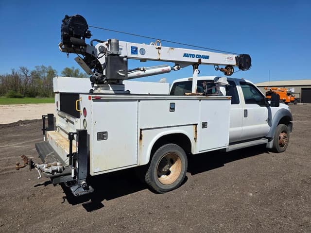 Image of Ford F-450 equipment image 2