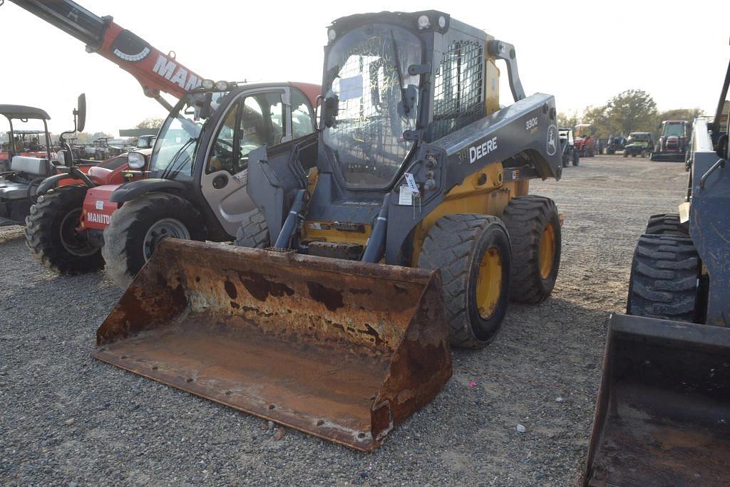 Image of John Deere 320G Primary image