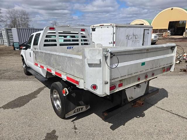 Image of Ford F-350 equipment image 3