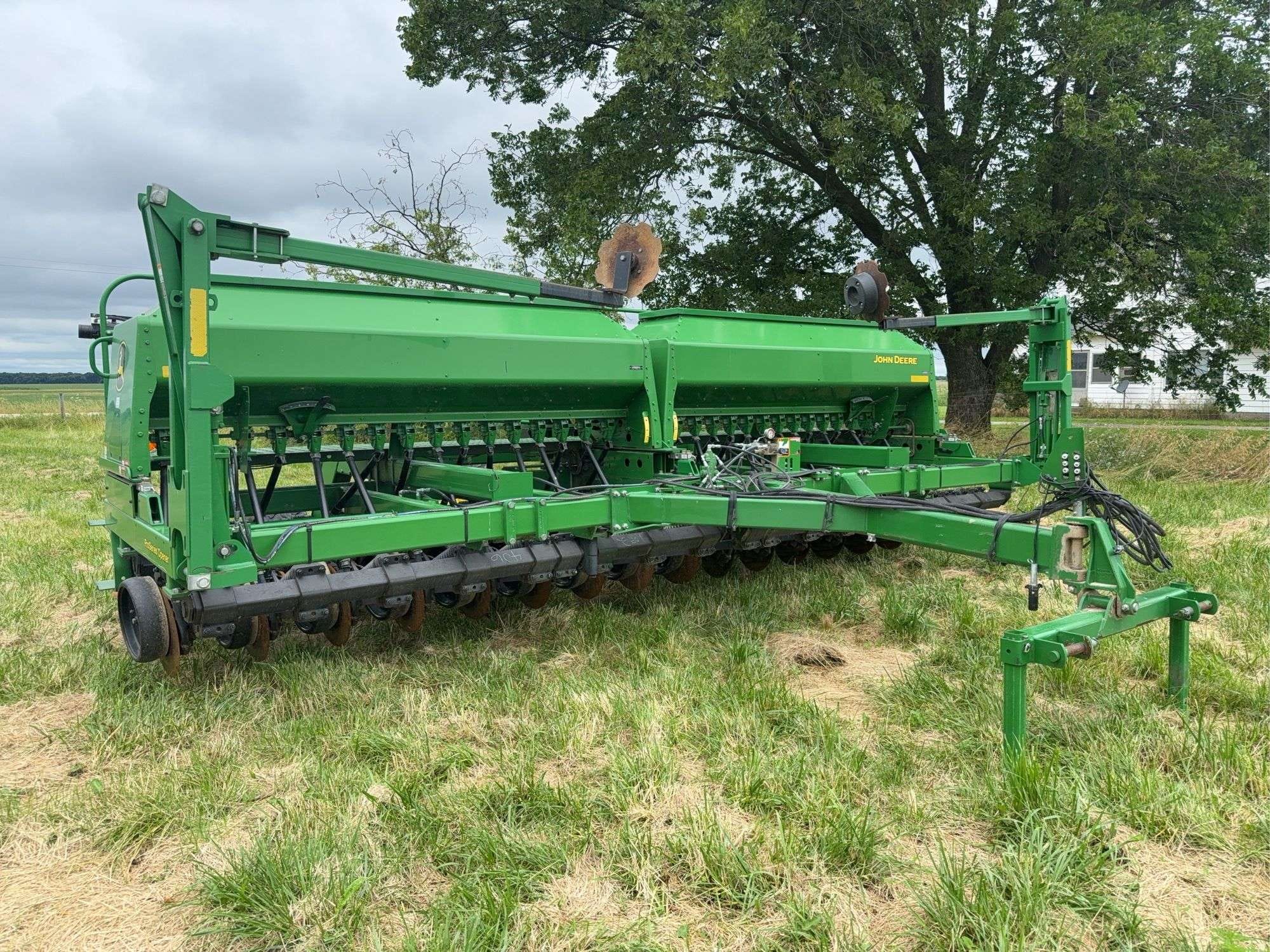 2019 John Deere 1590 Equipment Image0