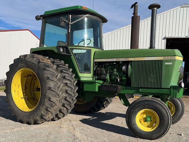 Image of John Deere 4430 equipment image 4