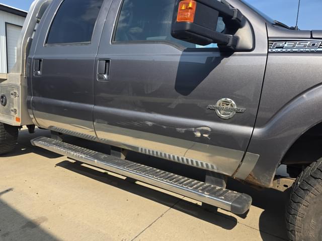 Image of Ford F-350 equipment image 3