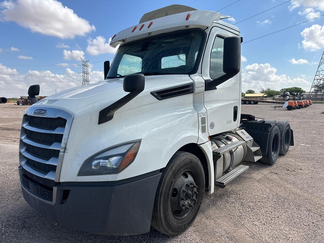 Image of Freightliner Cascadia Primary image