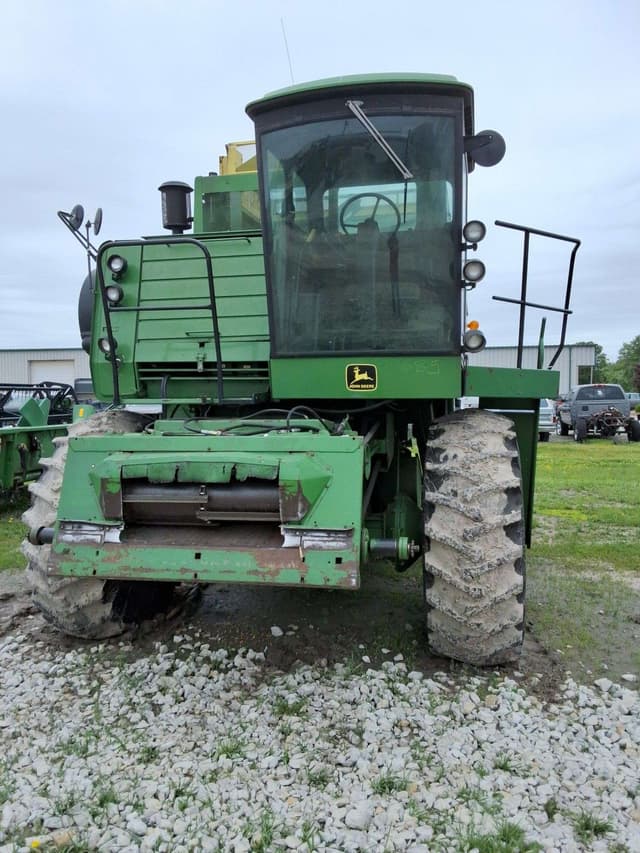 Image of John Deere 6620 equipment image 1