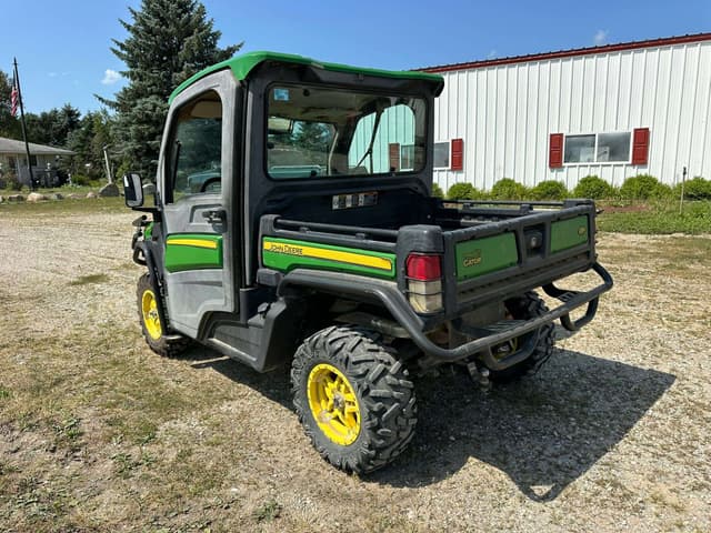 Image of John Deere XUV 835R equipment image 4