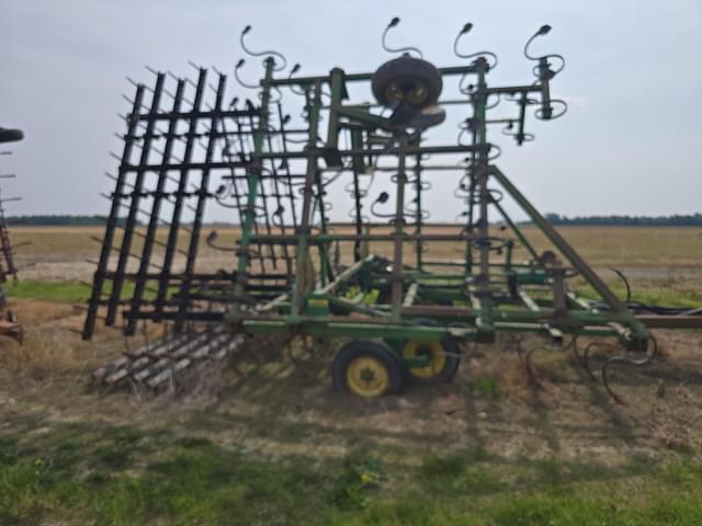 Image of John Deere 960 equipment image 3
