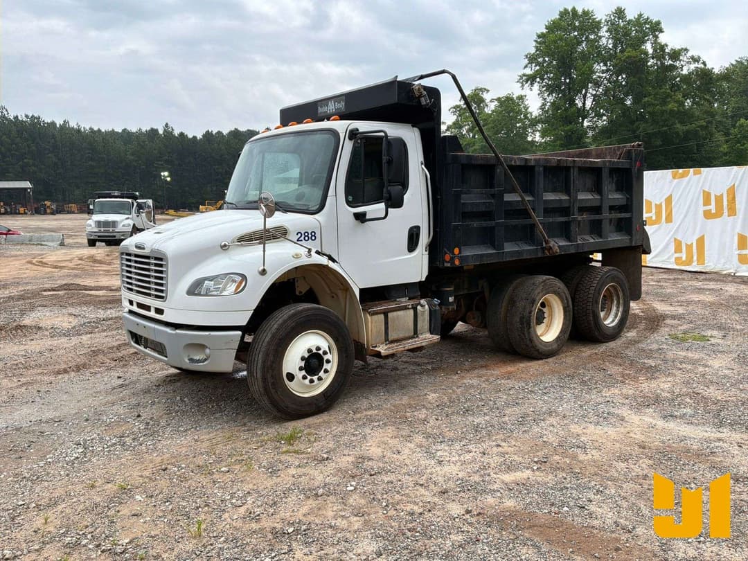 Image of Freightliner M2 Primary image