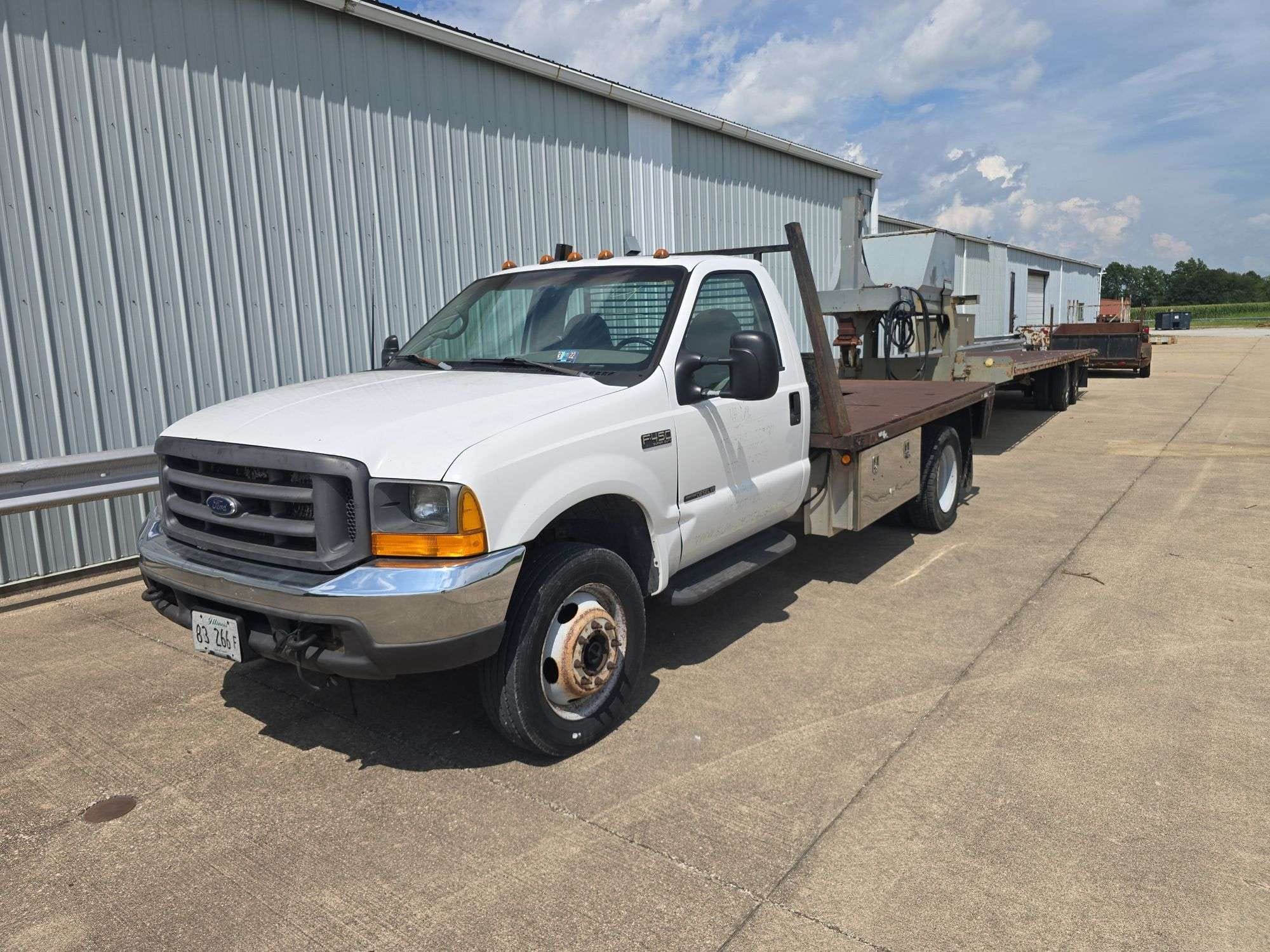 2000 Ford F-450 Equipment Image0