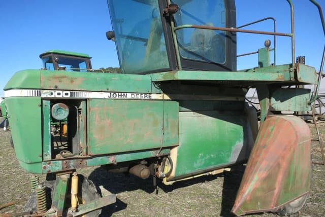 Image of John Deere 6000 equipment image 2