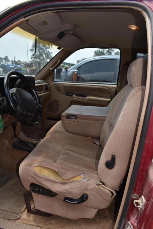 Image of Dodge Ram 2500 equipment image 4