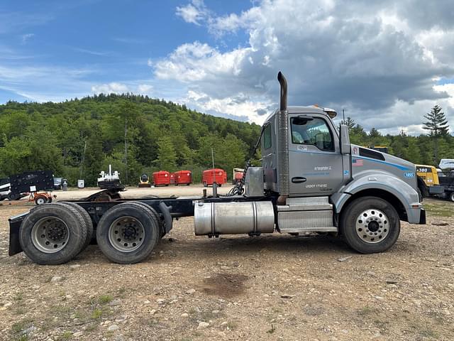 Image of Kenworth T880 equipment image 3