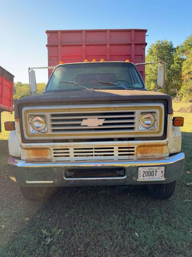 Image of Chevrolet C65 equipment image 1