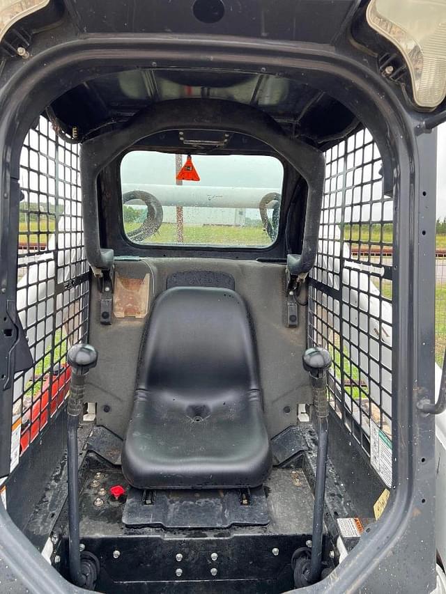 Image of Bobcat T650 equipment image 3