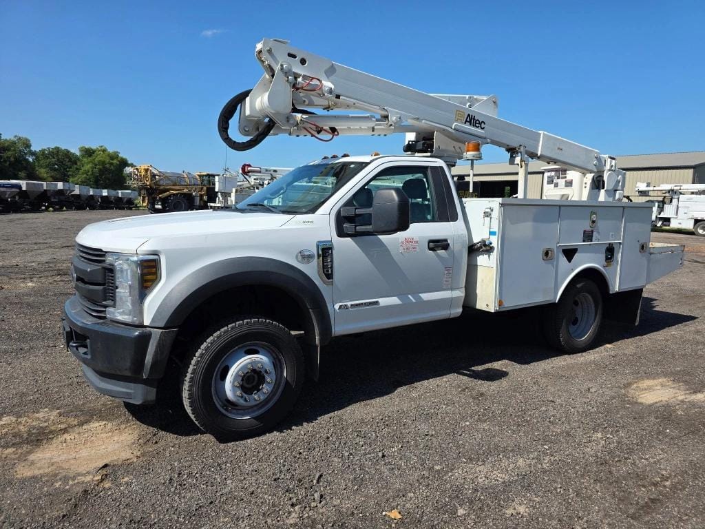 2019 Ford F-550 Equipment Image0