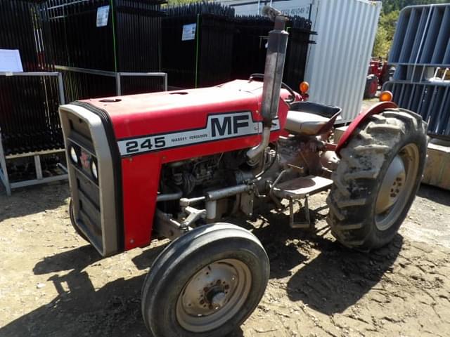 Image of Massey Ferguson 245 equipment image 2