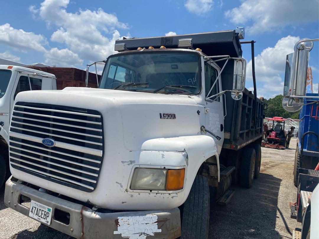 Image of Ford L9000 Primary image