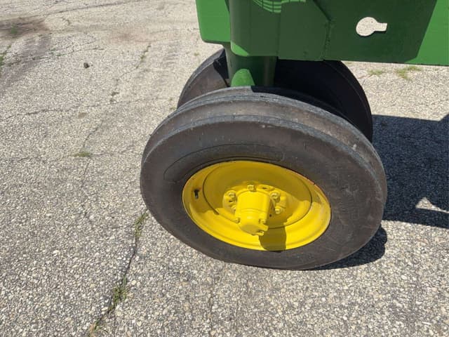 Image of John Deere G equipment image 4