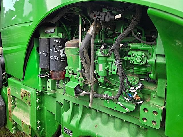 Image of John Deere 8310R equipment image 3