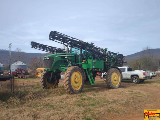 Image of John Deere 4720 equipment image 1