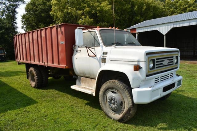 Image of Chevrolet C60 equipment image 1