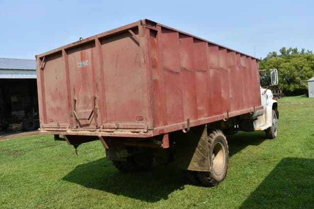 Image of Chevrolet C60 equipment image 4
