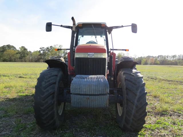 Image of Versatile 2210 equipment image 2