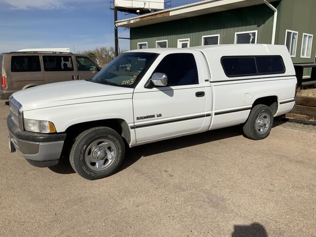 Image of Dodge Ram 1500 equipment image 3