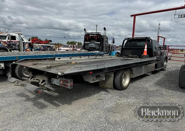 Image of Ford F-650 equipment image 2