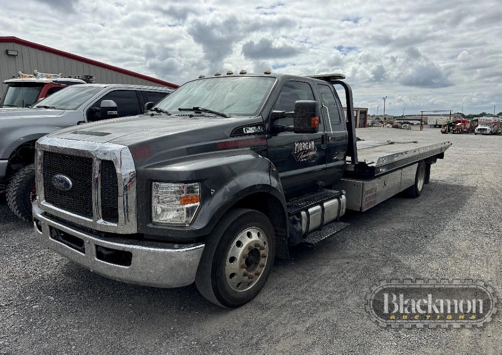 Image of Ford F-650 Primary image