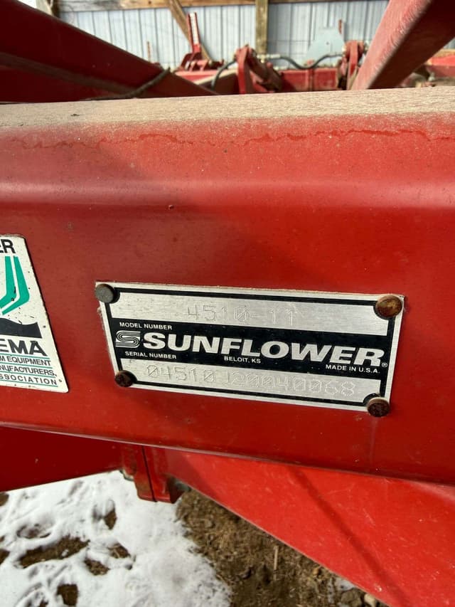 Image of Sunflower 5035 equipment image 4