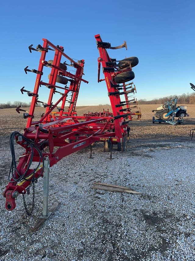 Image of Sunflower 5035 equipment image 1