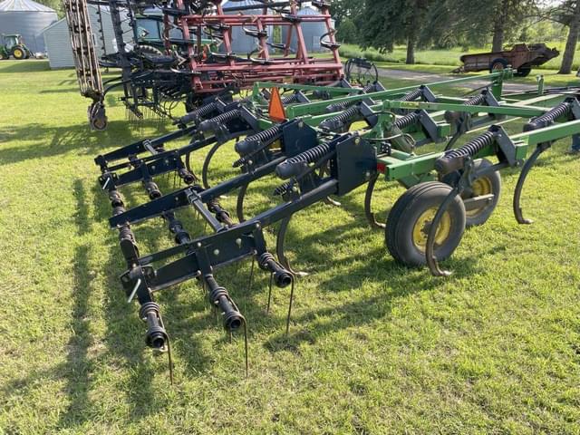 Image of John Deere 610 equipment image 2