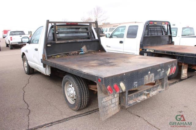Image of Dodge Ram 2500 equipment image 3