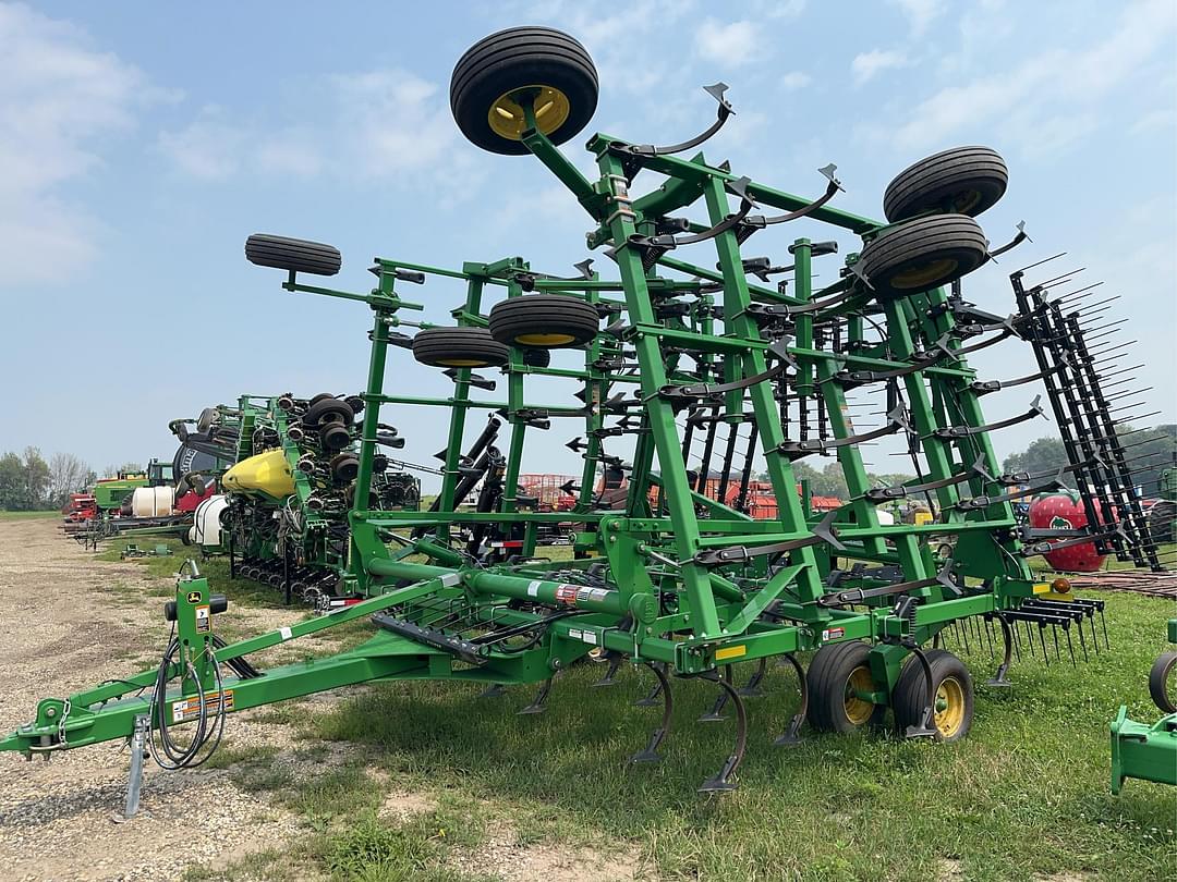 Image of John Deere 2210 Primary image