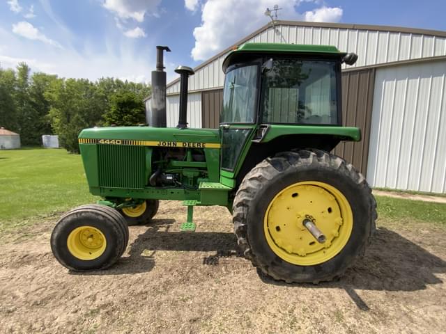 Image of John Deere 4440 equipment image 1