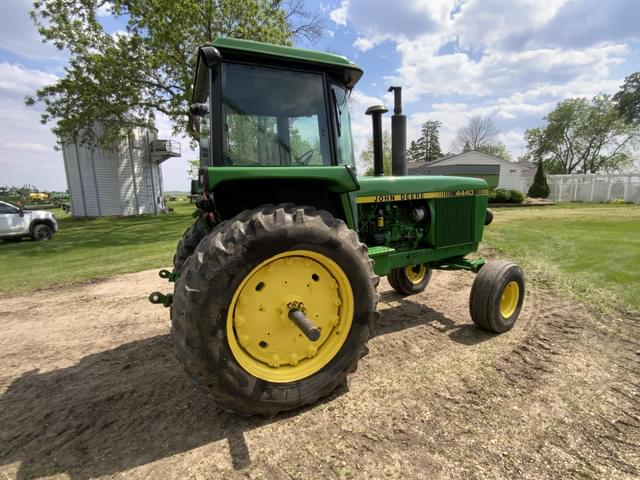 Image of John Deere 4440 equipment image 3