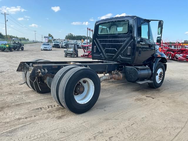 Image of International Durastar 4300 equipment image 4