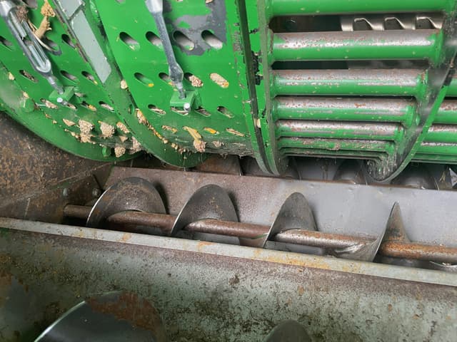 Image of John Deere S680 equipment image 2