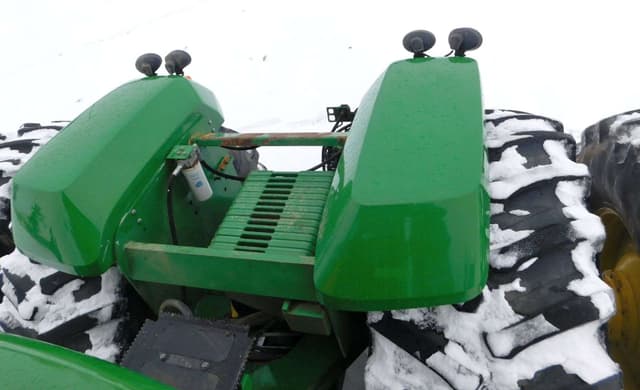 Image of John Deere 9530 equipment image 4