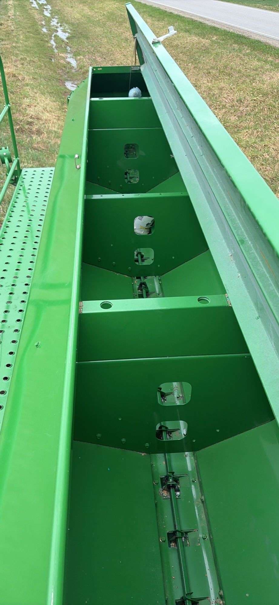 Image of John Deere 1590 Image 1
