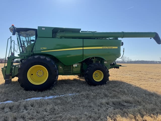 Image of John Deere S780 equipment image 2