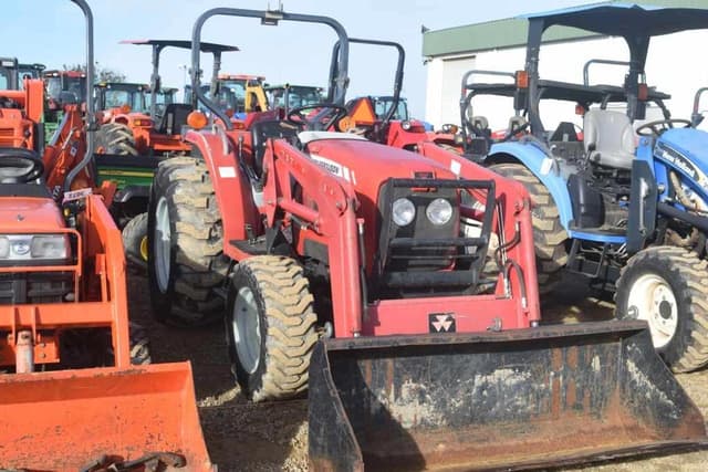 Image of Massey Ferguson 1533 equipment image 4