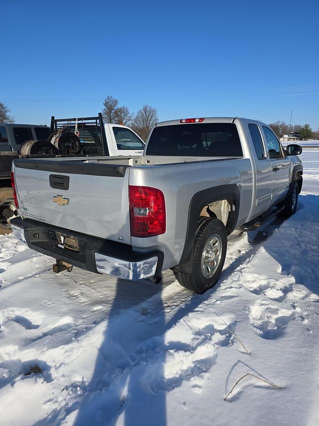 Image of Chevrolet 1500 equipment image 3