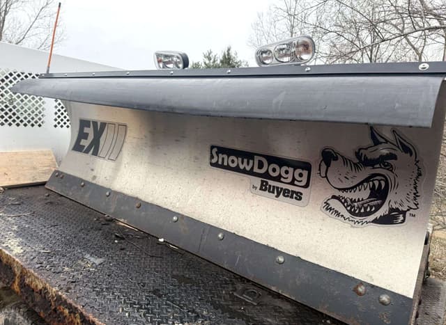 Image of Ford F-550 equipment image 3