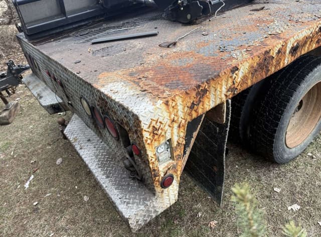 Image of Ford F-550 equipment image 2