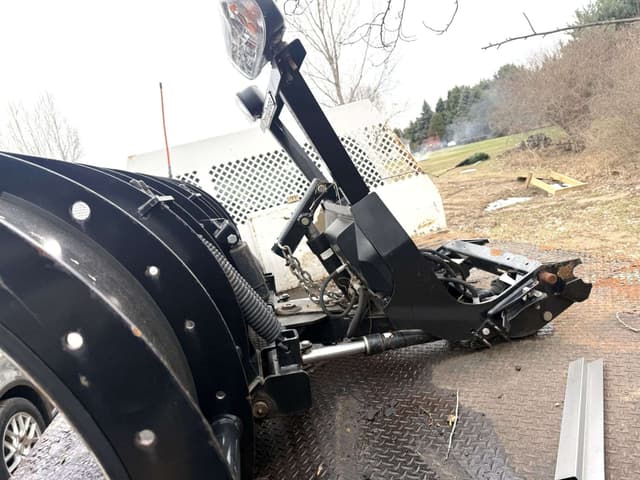 Image of Ford F-550 equipment image 4