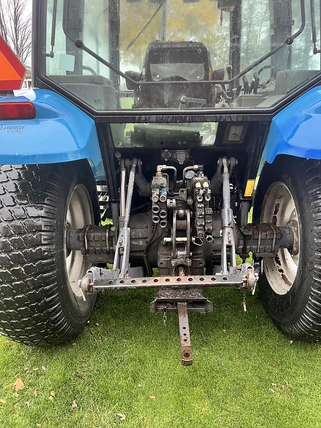 Image of New Holland 7740 equipment image 4